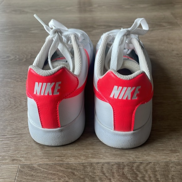 Nike shoes - Picture 5 of 7